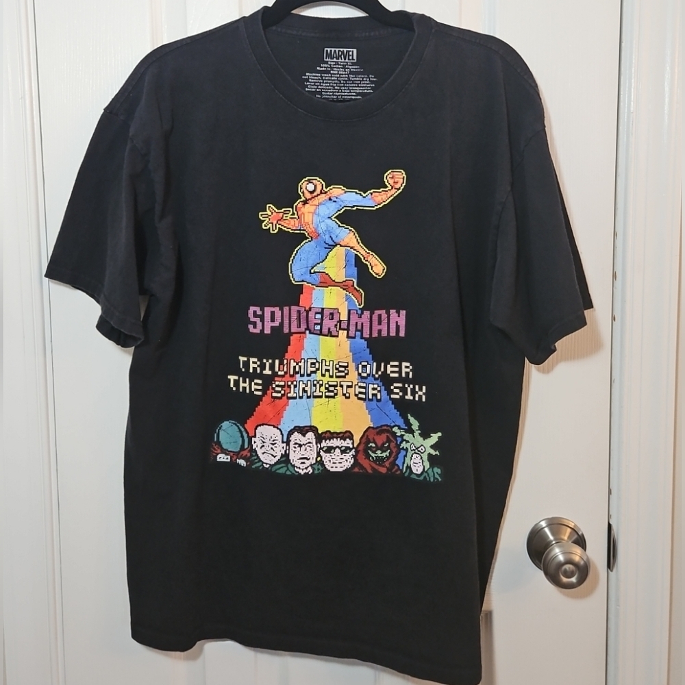 Marvel's Spider-Man Triumphs Over The Sinister Six XL T-shirt